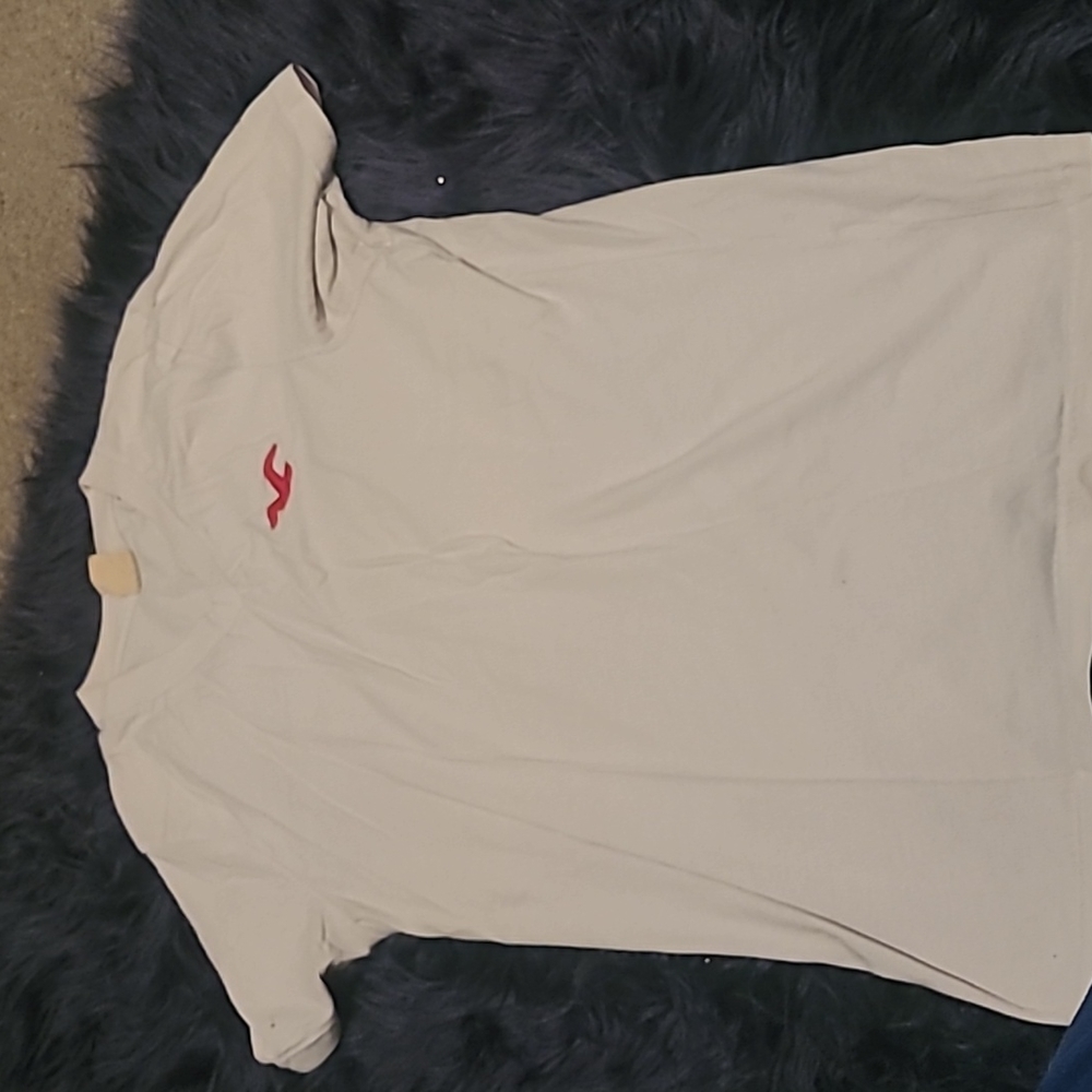 Hollister t shirt solid white short cut sleeve v neck size large.